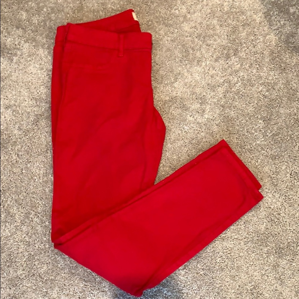 Red Hollister pants!